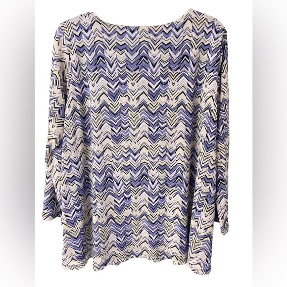 🚨New NOTATIONS Top Women's Chevron Print Scoop Neck Studded 3/4 Sleeves - Picture 4 of 5